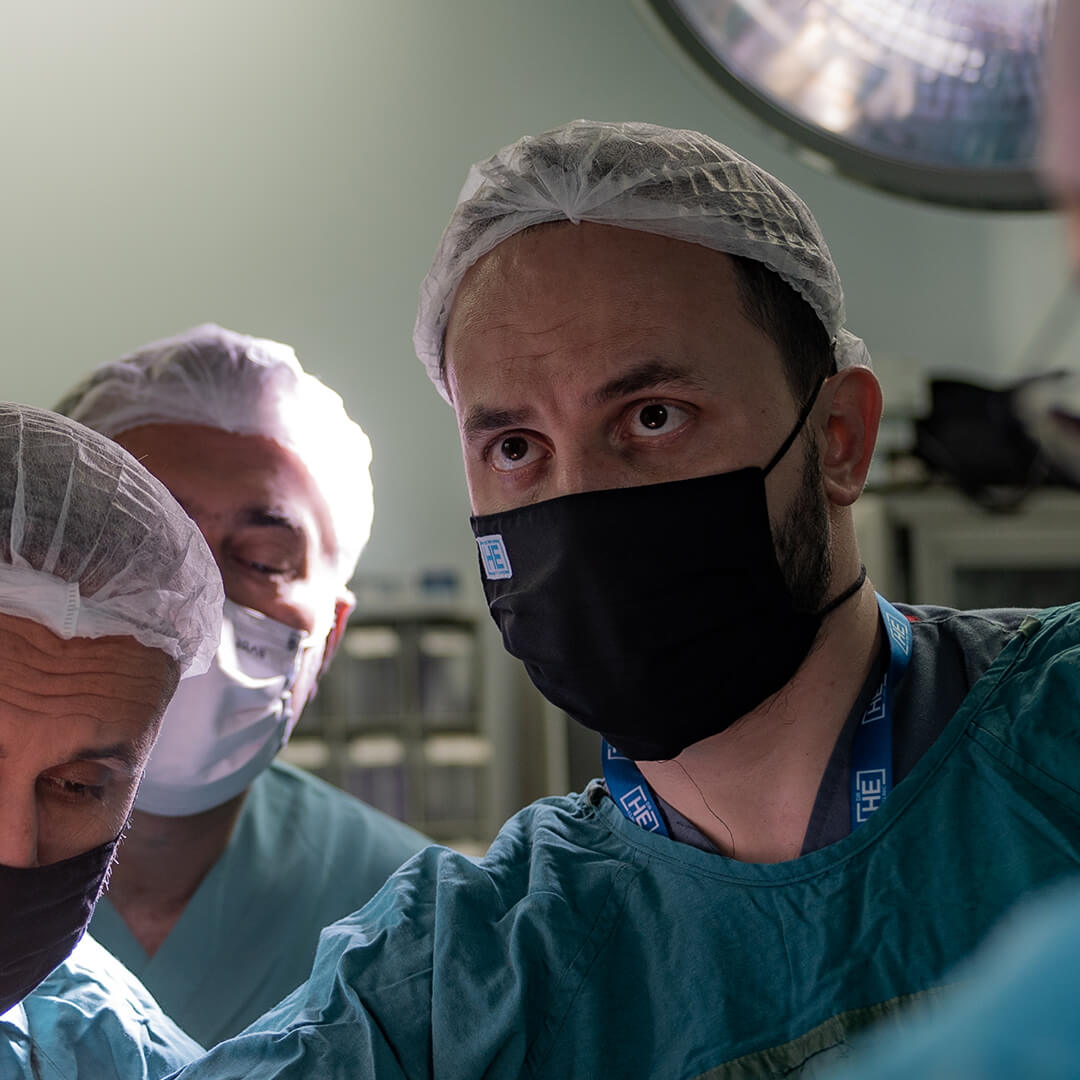 https://drmehmetgencturk.com/wp-content/uploads/2022/05/dr-mehmet-about.jpg